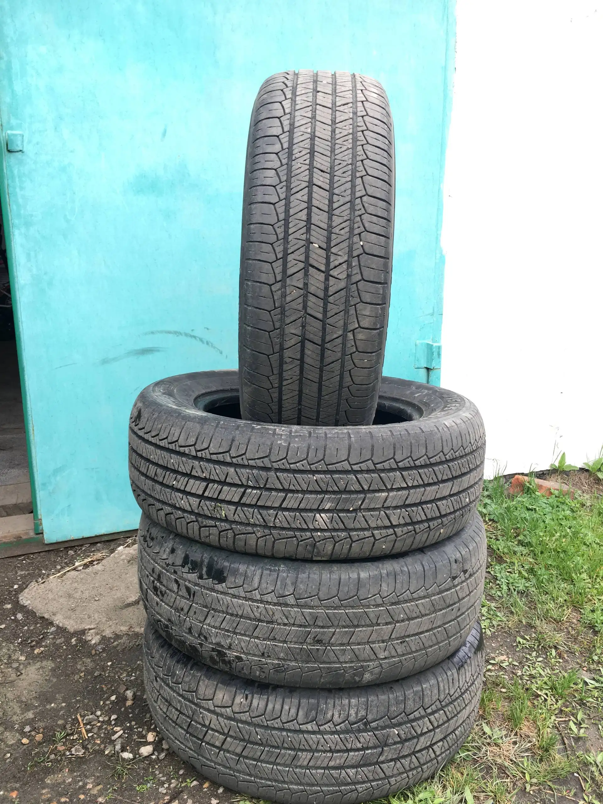 Продажа комплекта резины - Шины и диски (Авто) в Иркутск