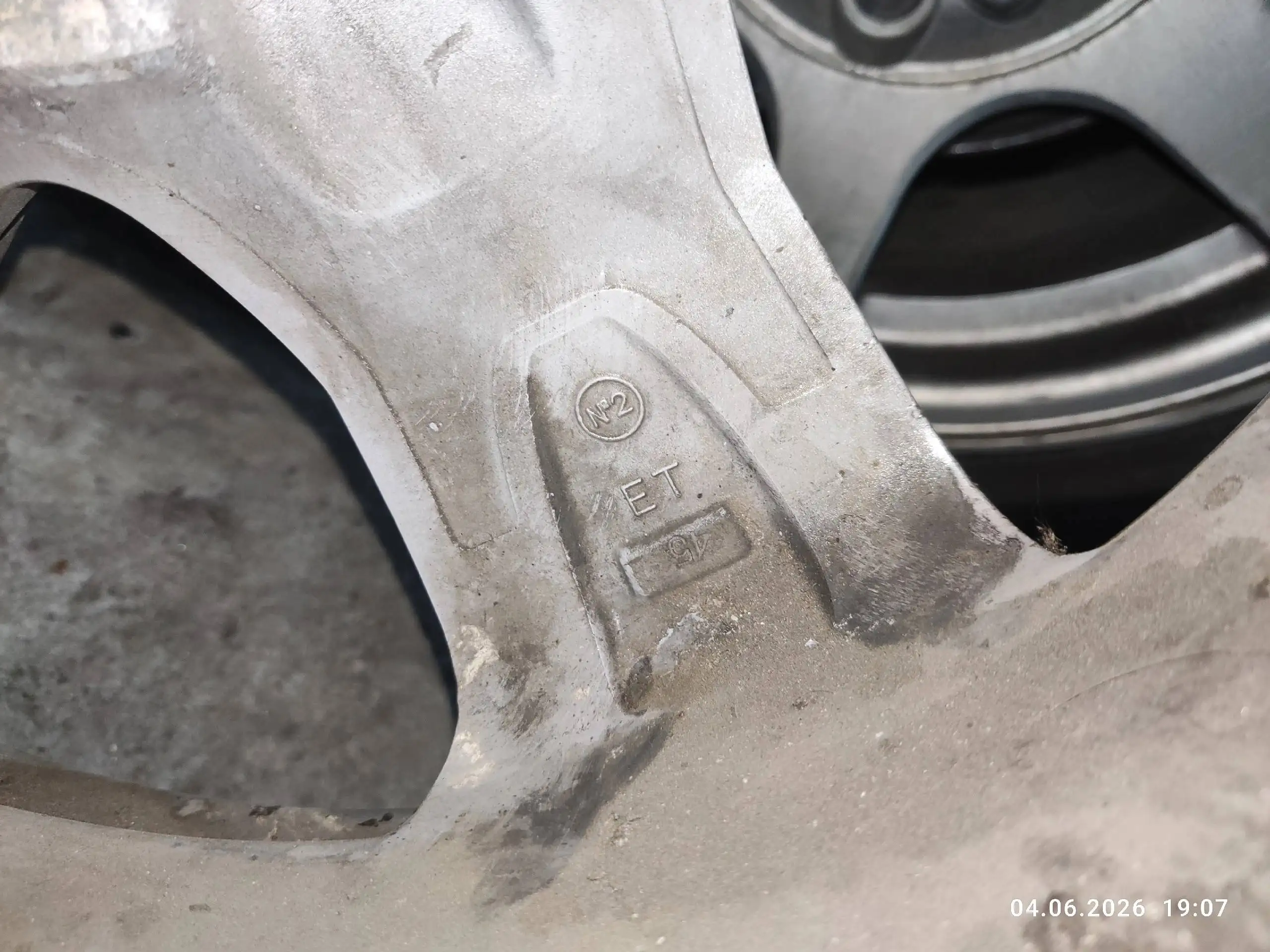 Продам два колеса от Степвагона - Колёса и шины (Авто) в Иркутск