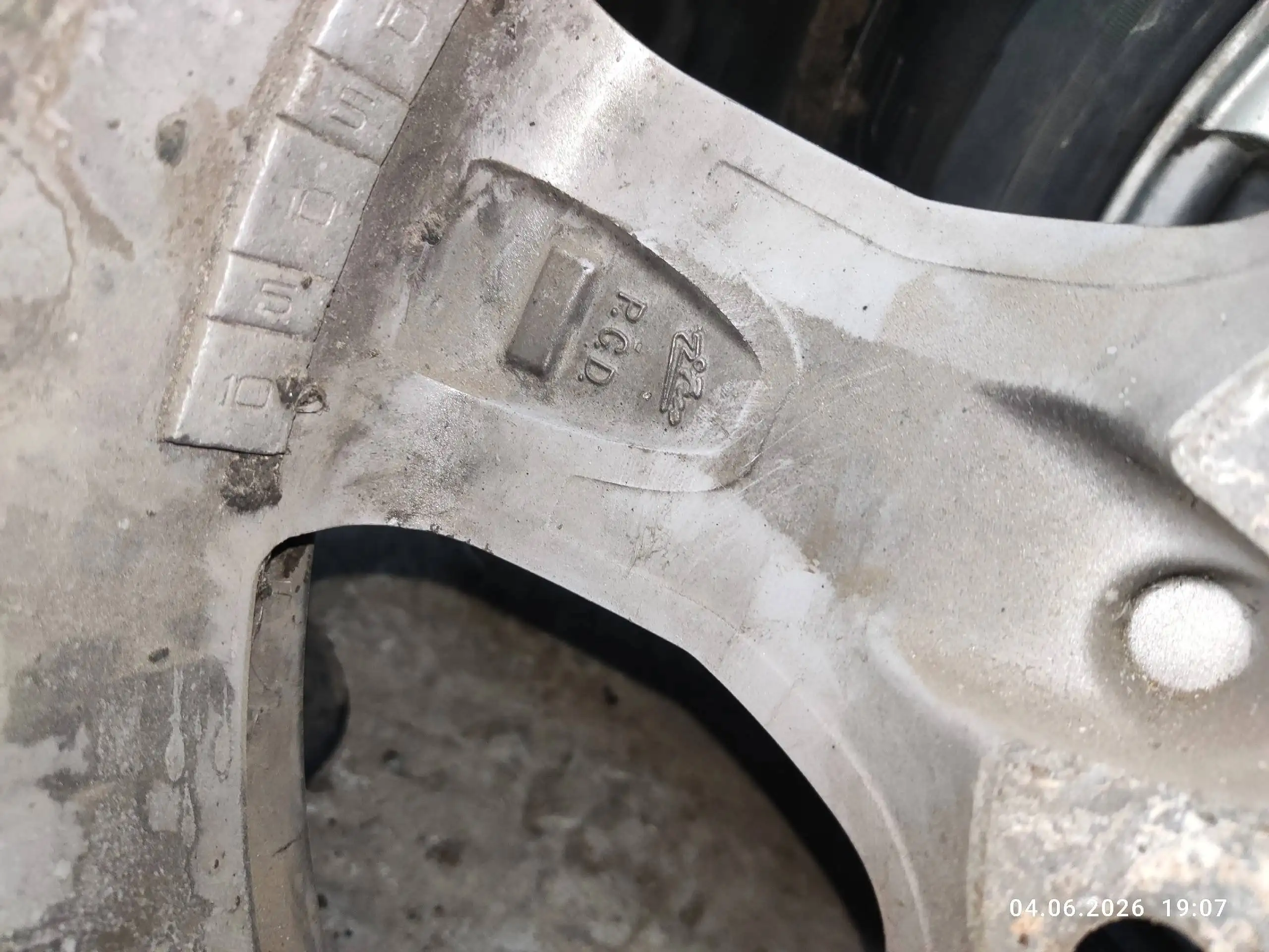 Продам два колеса от Степвагона - Колёса и шины (Авто) в Иркутск