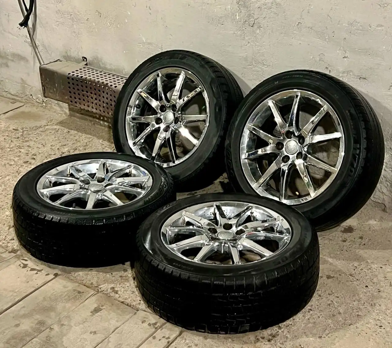 Продам комплект колес R16 5*100 - Колёса и шины (Запчасти) в Иркутск