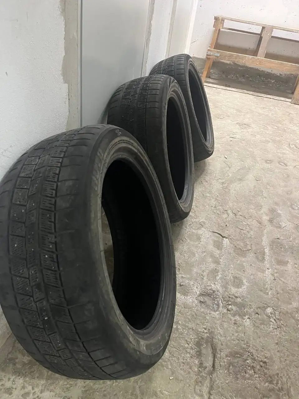 Шины 205/50 R17 на докат 3 штуки - Шины и диски (Запчасти) в Иркутск