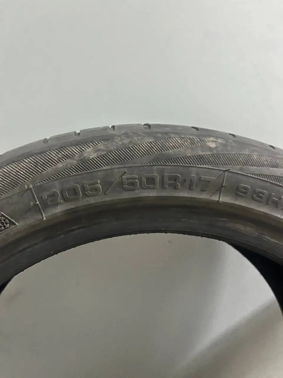 Шины 205/50 R17 на докат 3 штуки - Шины и диски (Запчасти) в Иркутск