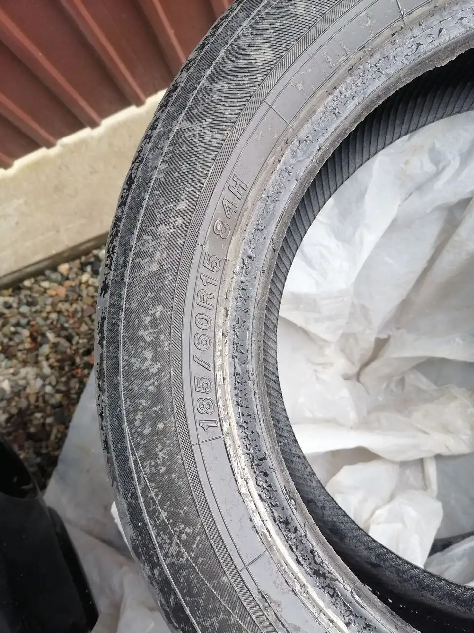 Продам шины летние 185/65 R15 Yokohama - Шины и диски (Запчасти) в Иркутск
