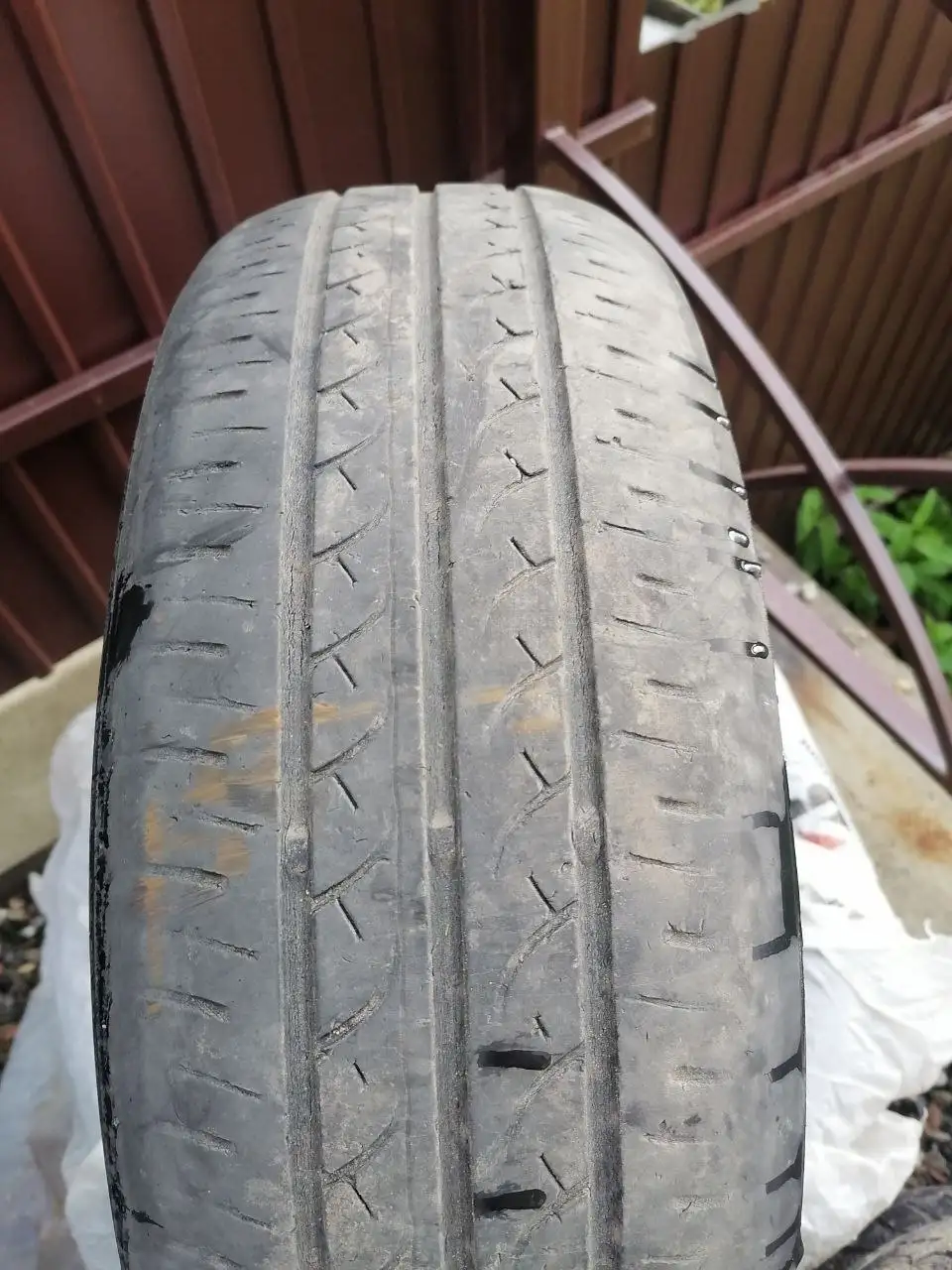 Продам шины летние 185/65 R15 Yokohama - Шины и диски (Запчасти) в Иркутск