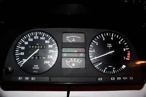 Куплю приборную панель BMW E28 - Ступицы в Иркутск