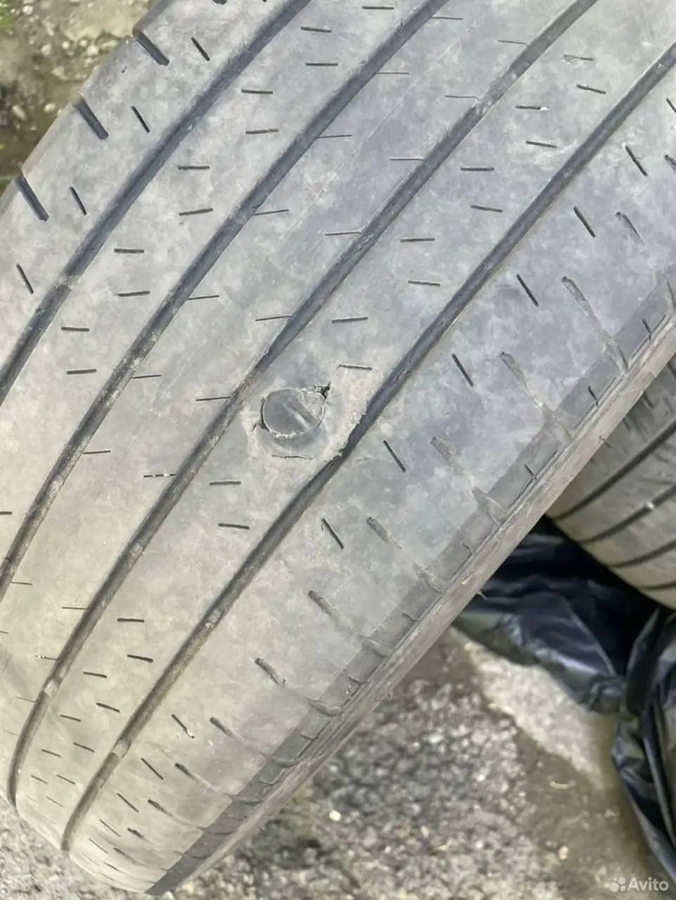 Bridgestone Alenza H/L 33 225/60 R18 100H, ремонт, износ 50% - Шины (Запчасти) в Иркутск