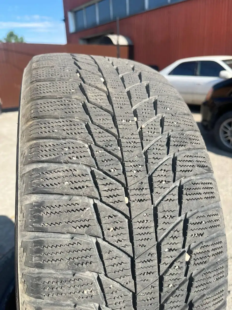 Триангл R17 225/50 - Шины и диски (Авто) в Иркутск