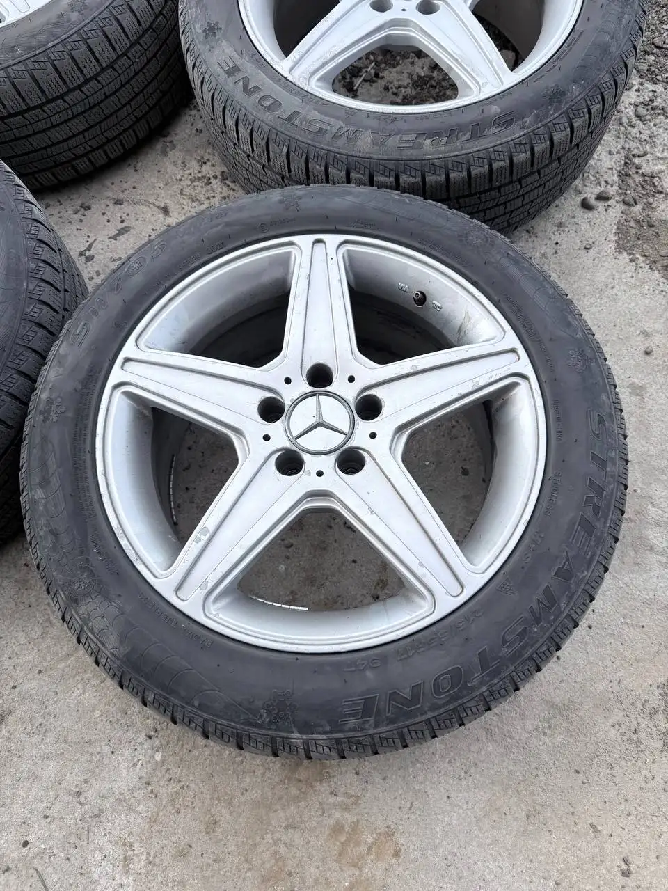 Комплект литья на резине для Mercedes - Колёса и шины (Запчасти) в Иркутск