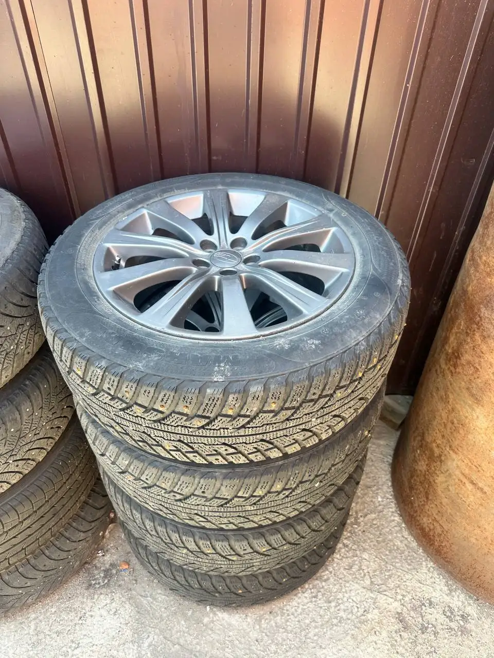 Диски от Subaru на зимней резине R17 - Диски и шины (Запчасти) в Иркутск