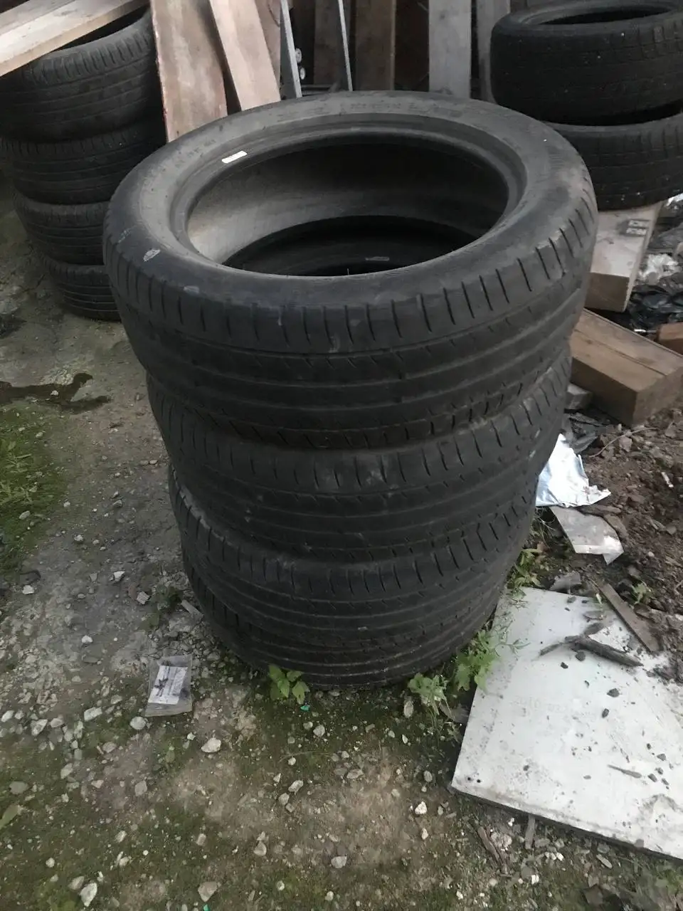 Продам комплект колес Michelin Primacy HP 205/55/16, износ 50%, цена 4000 руб. - Шины и диски (Запчасти) в Иркутск