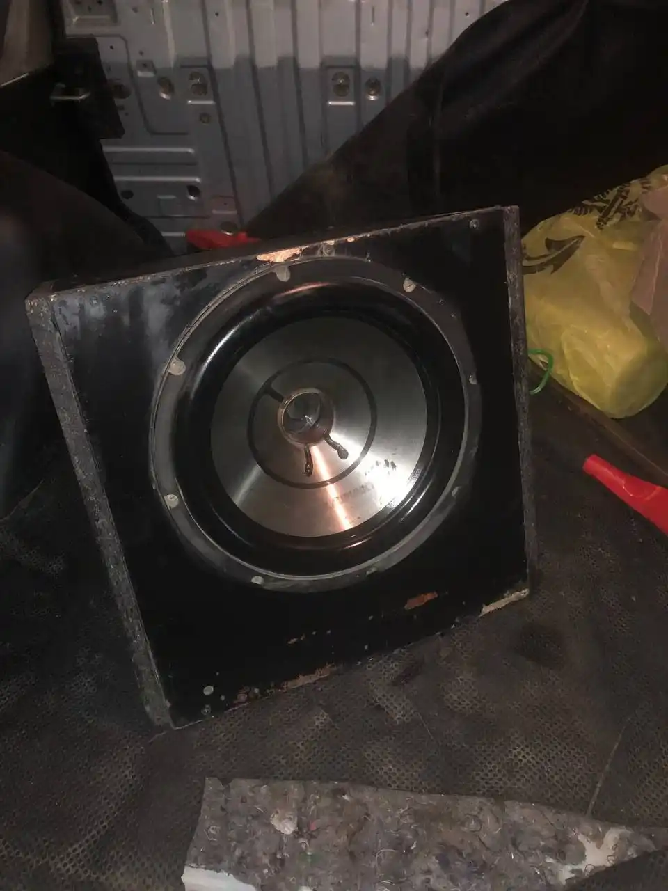 Саб с усилителем - Запчасти в Иркутск