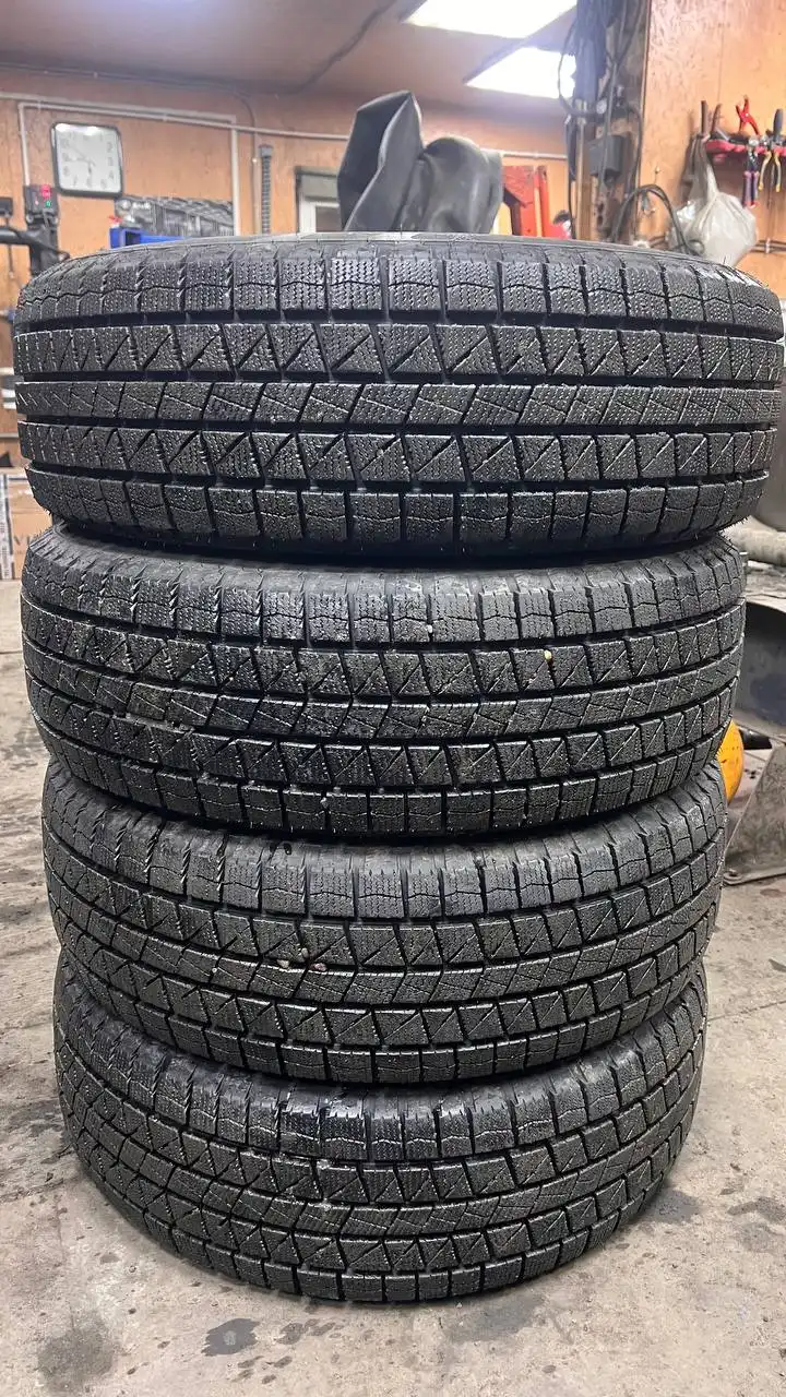 Резина 215/65/16