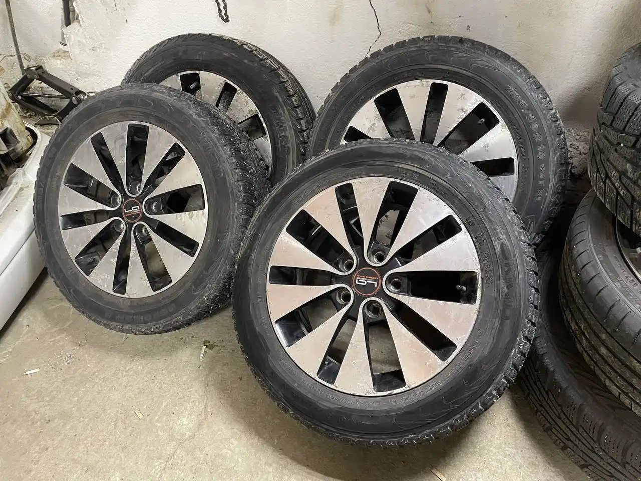 Диски 5x114.3 R16 с резиной