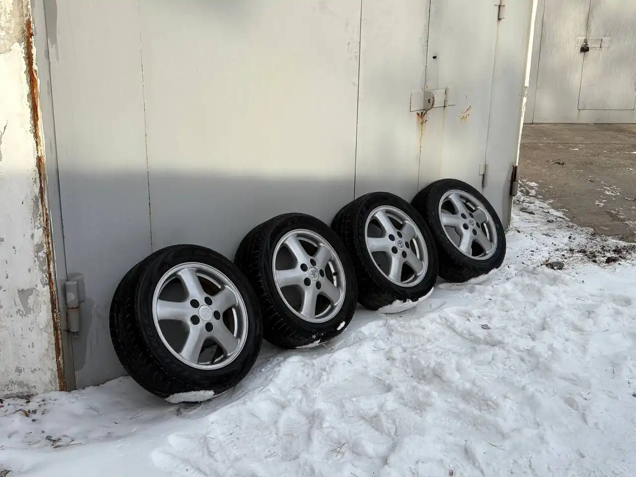 Продажа туриков R16 на зимней резине