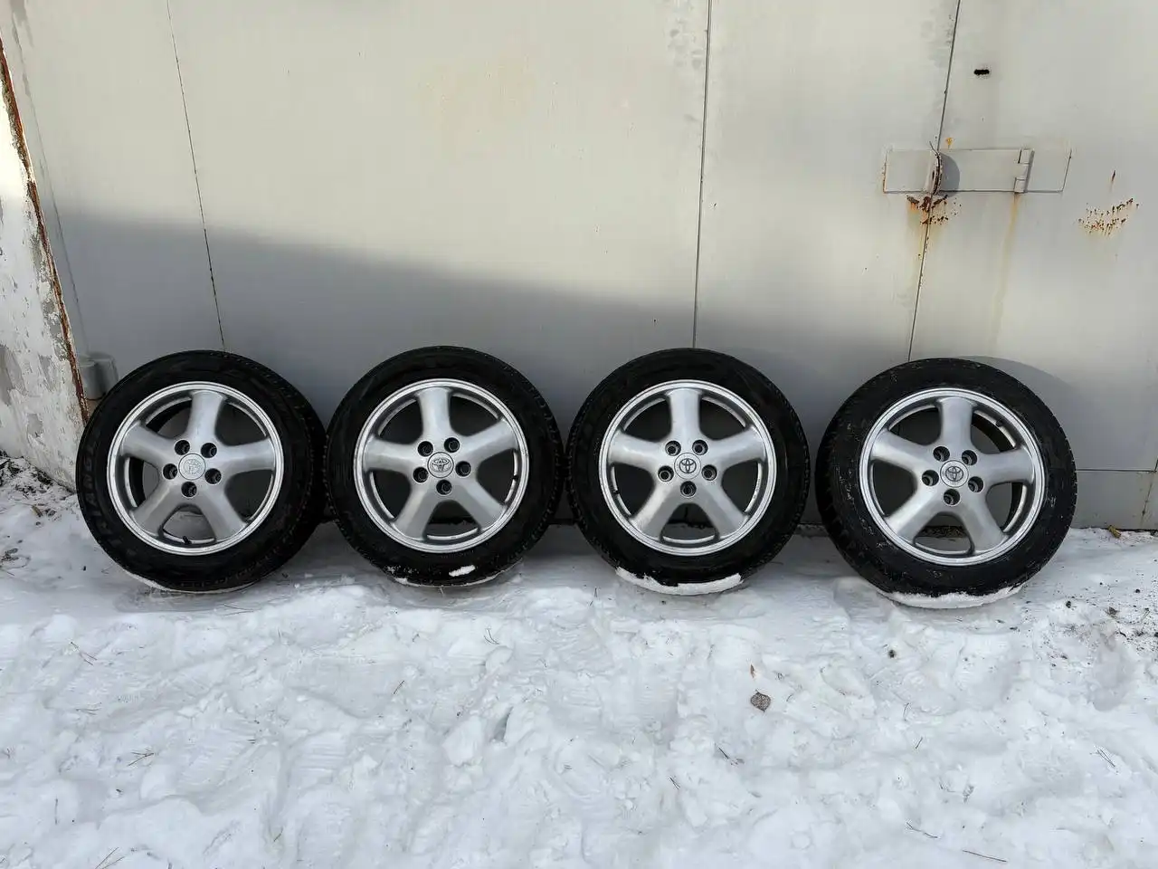 Продажа туриков R16 на зимней резине