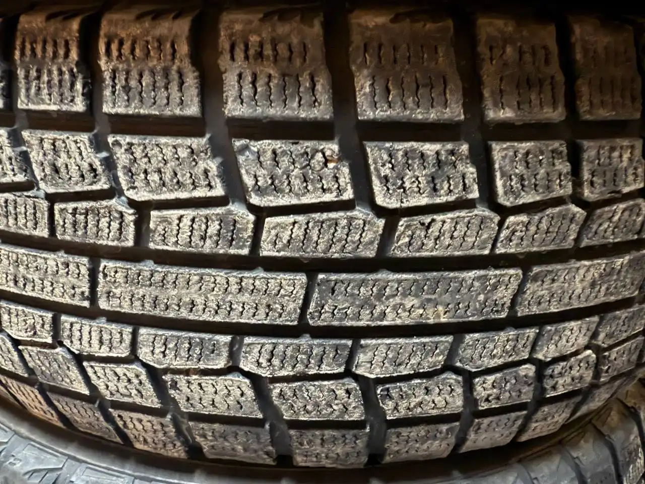 Продажа резины Yokohama R15