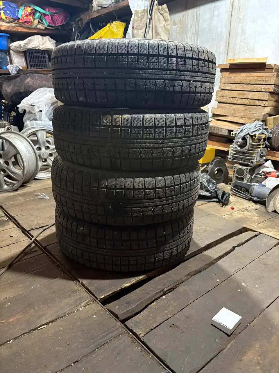 Продам зимние шины 205/60R16 или обмен на 195/65R15