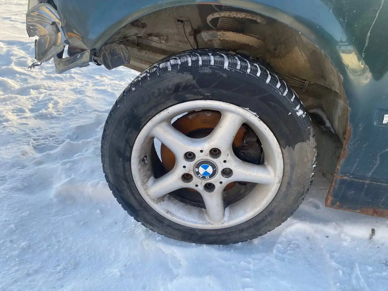 Продам комплект колес 15 на зимней резине
