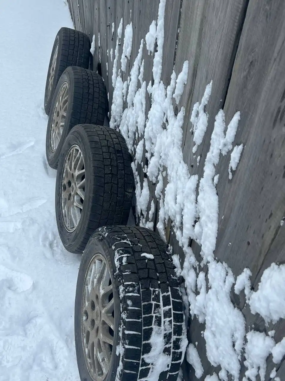 Продам комплект колес 215/60R16 для Toyota Camry