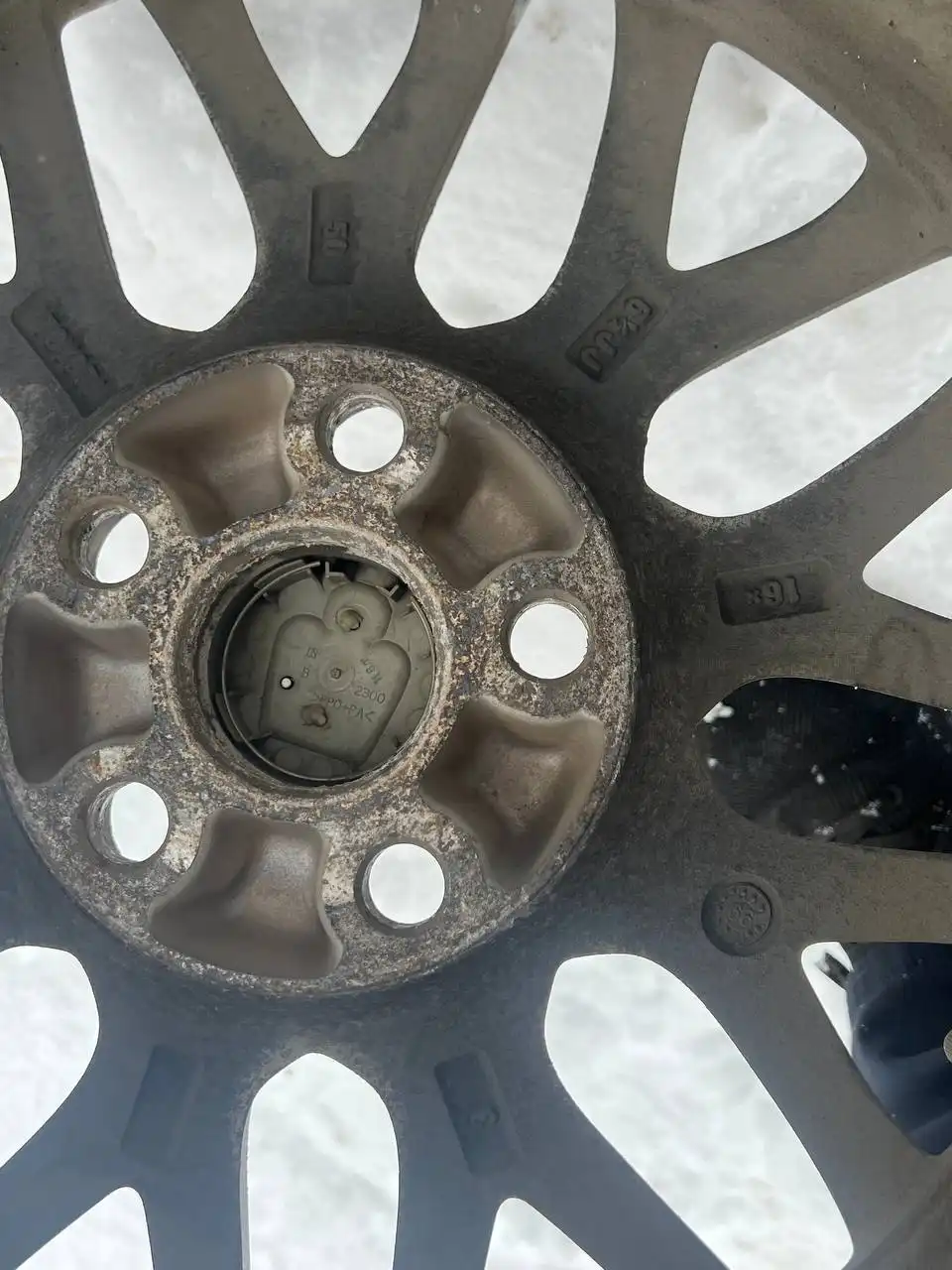 Продам комплект колес 215/60R16 для Toyota Camry