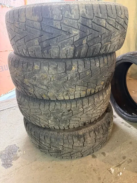 Зимние шины 265/65/17 - Запчасти в Иркутск