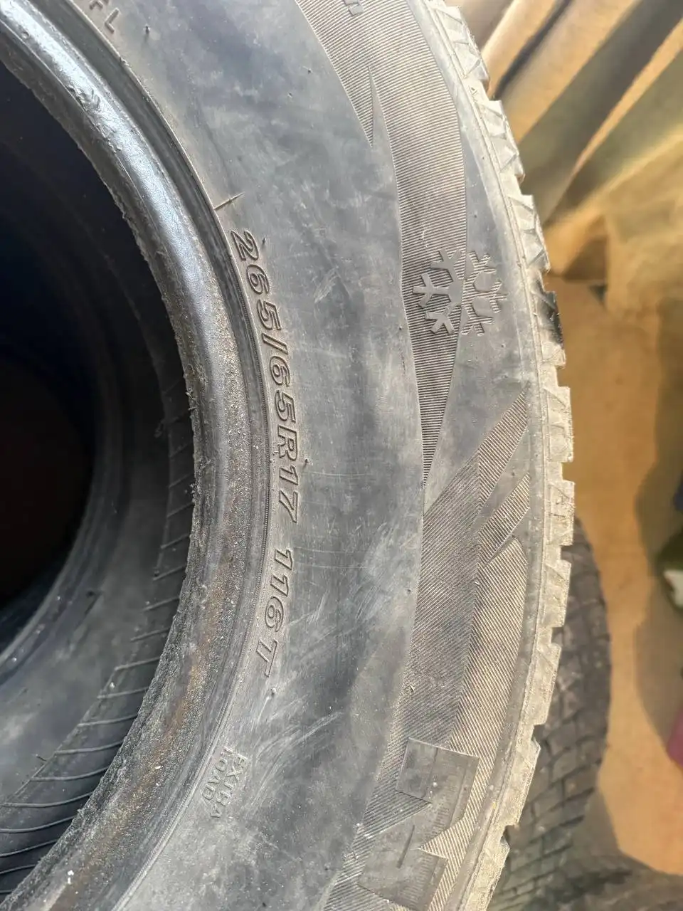 Зимние шины 265/65/17