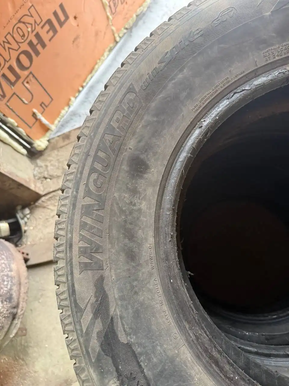 Зимние шины 265/65/17