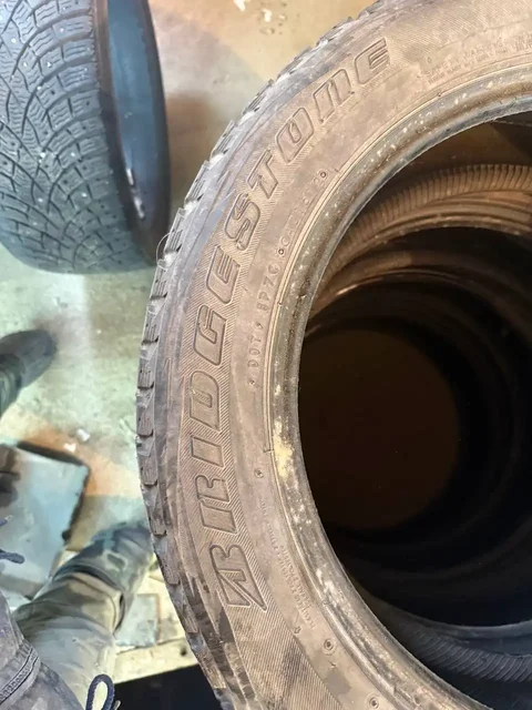 Шины зимние 235/55/18 - Запчасти в Иркутск