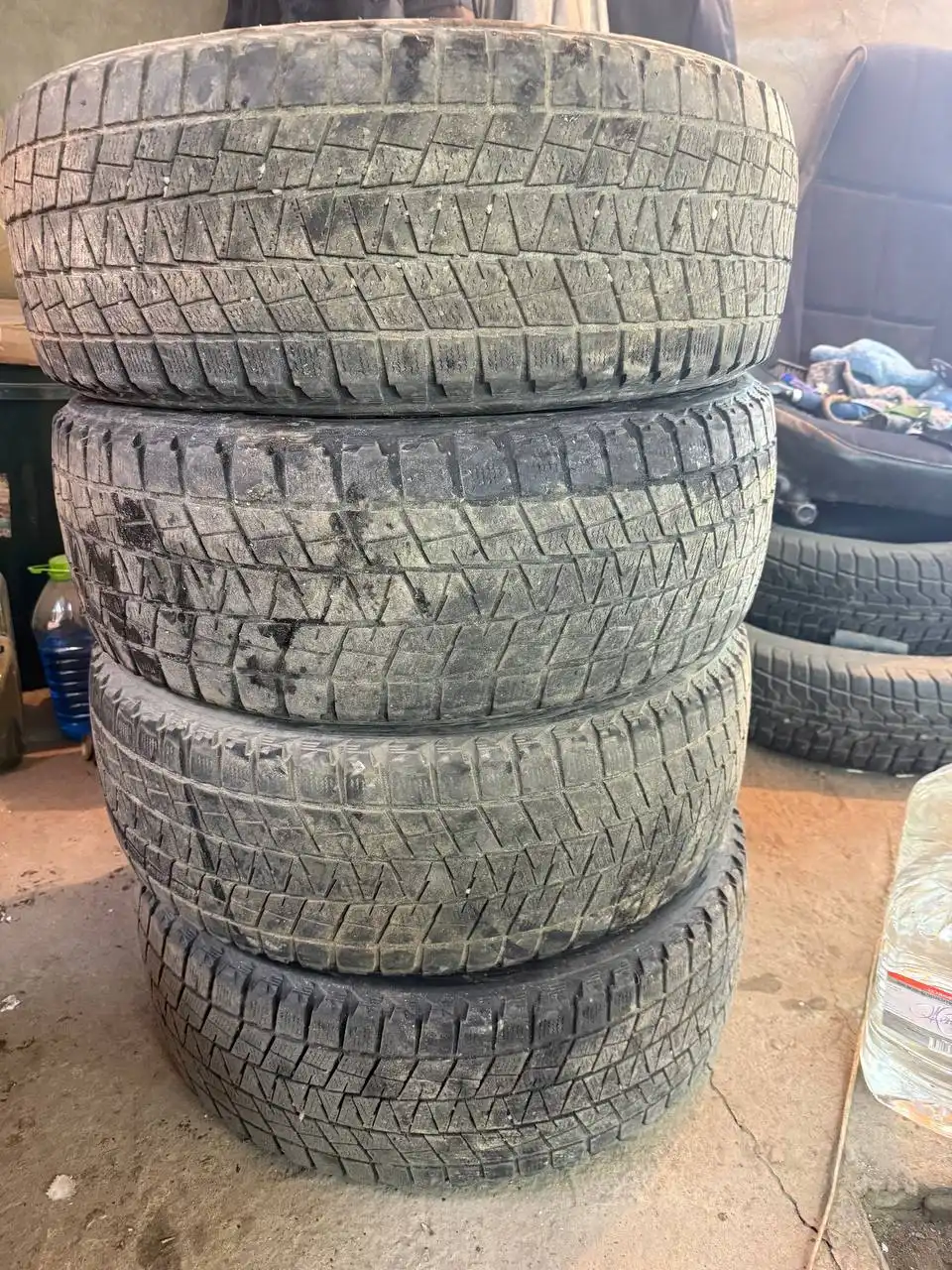 Шины зимние 235/55/18