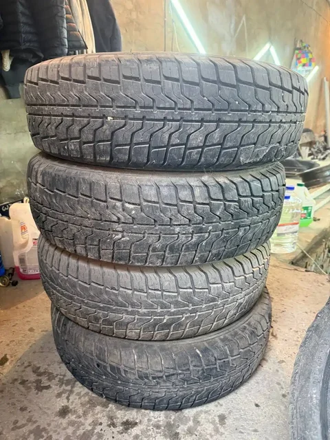 Шина 215/70/16 всесезонная - Запчасти в Иркутск