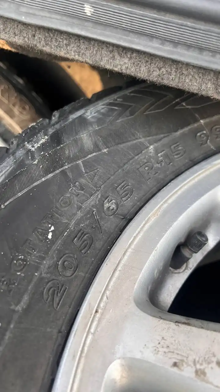 Продам колесные диски Р15 с зимней резиной