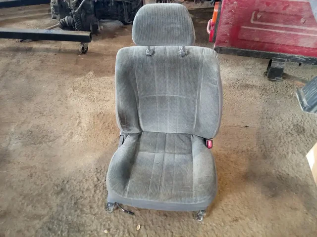 Комплект сидений для авто - частное объявление в Иркутск