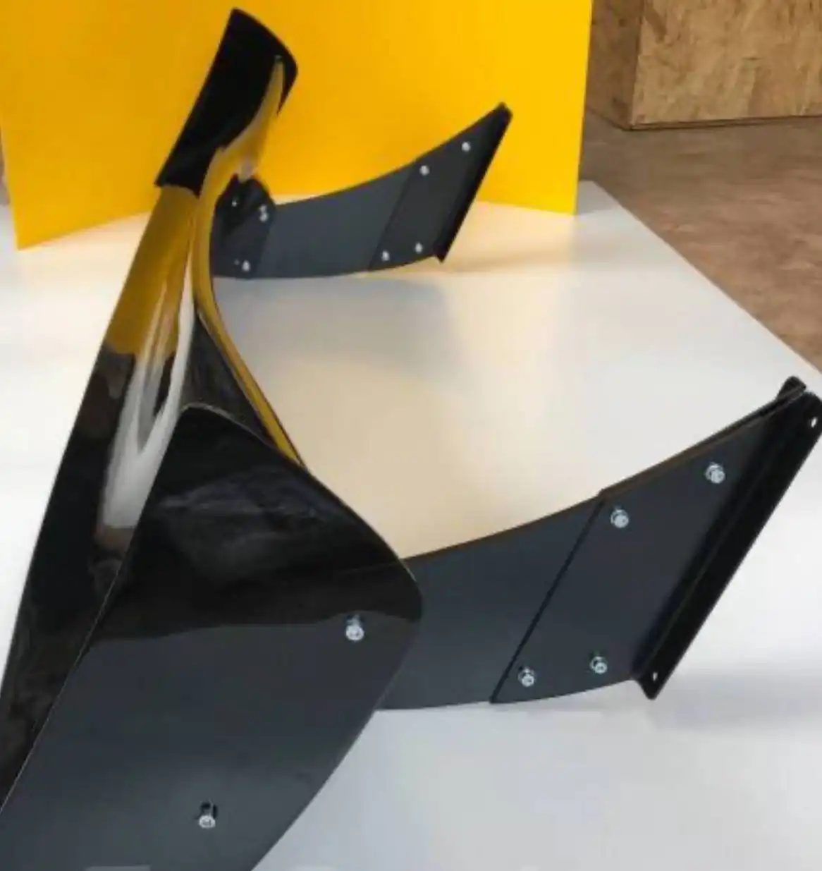 Продам спойлер BCL SOTNA для автомобилей