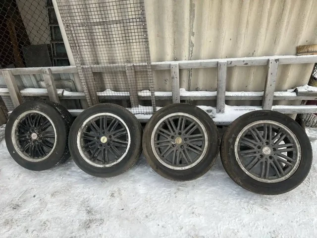 Продажа дисков и баллонов для авто - Запчасти в Иркутск
