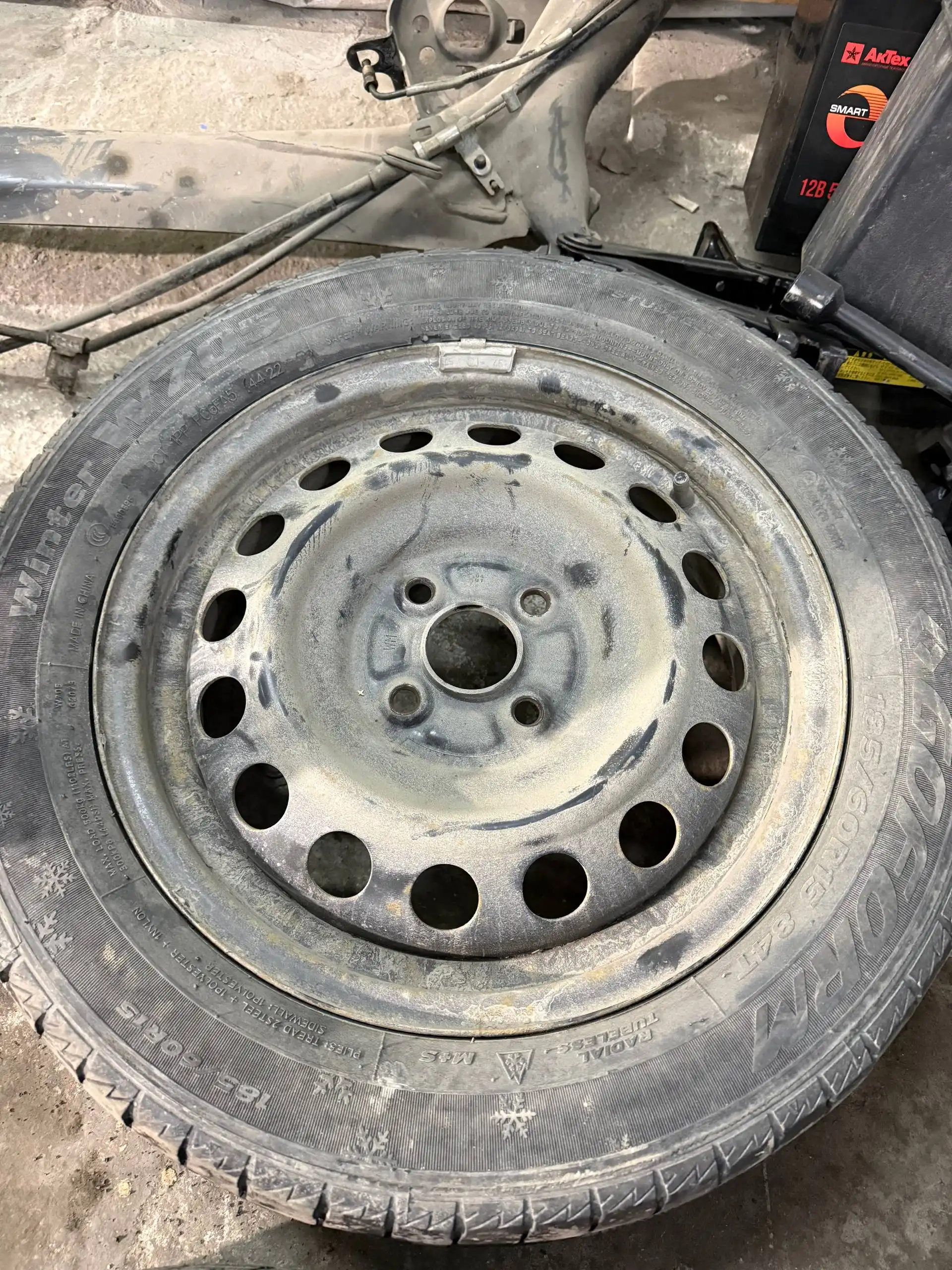 Под запаску 4/100 R15 2шт