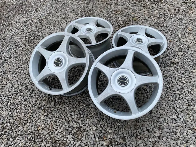 Продам фирменные диски Bridgestone Vaggio R16 - Запчасти в Усолье