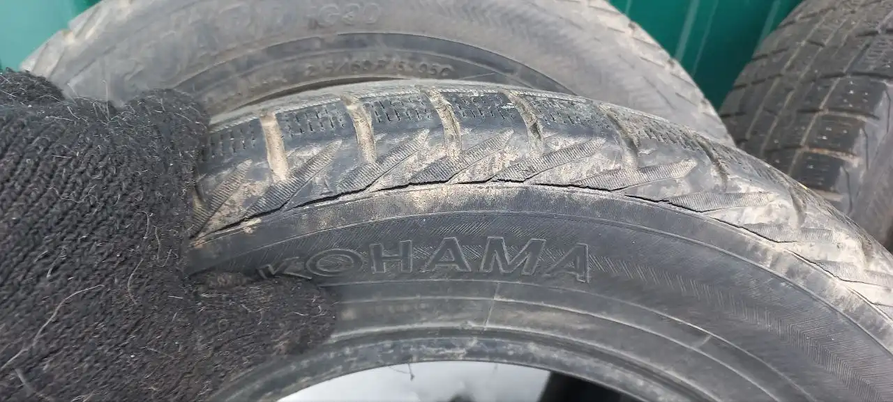 Шина 215/60 R16 на докат - Шины и диски (Запчасти) в Иркутск