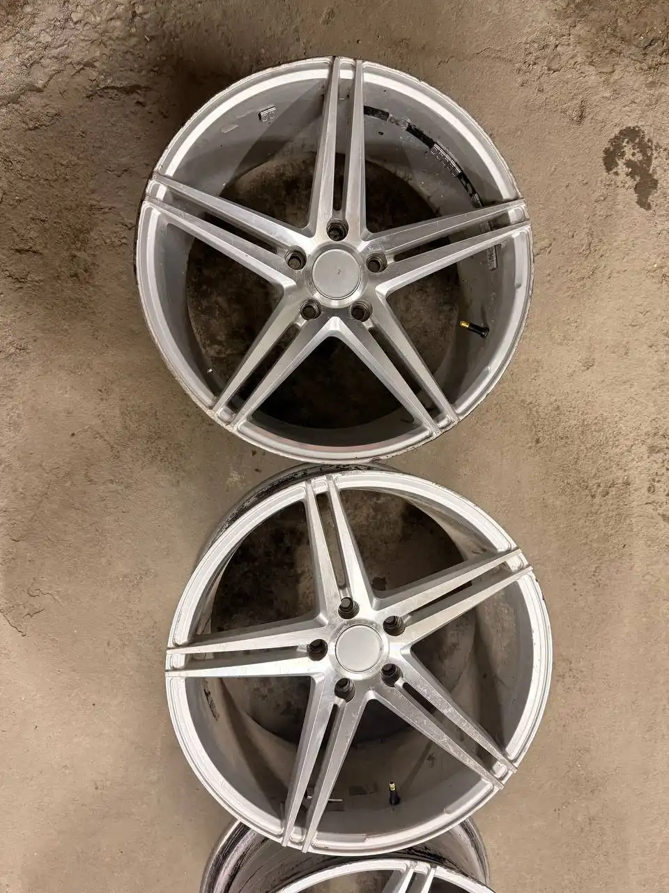 Продам комплект литых дисков R18 4 шт - Диски (Запчасти) в Иркутск