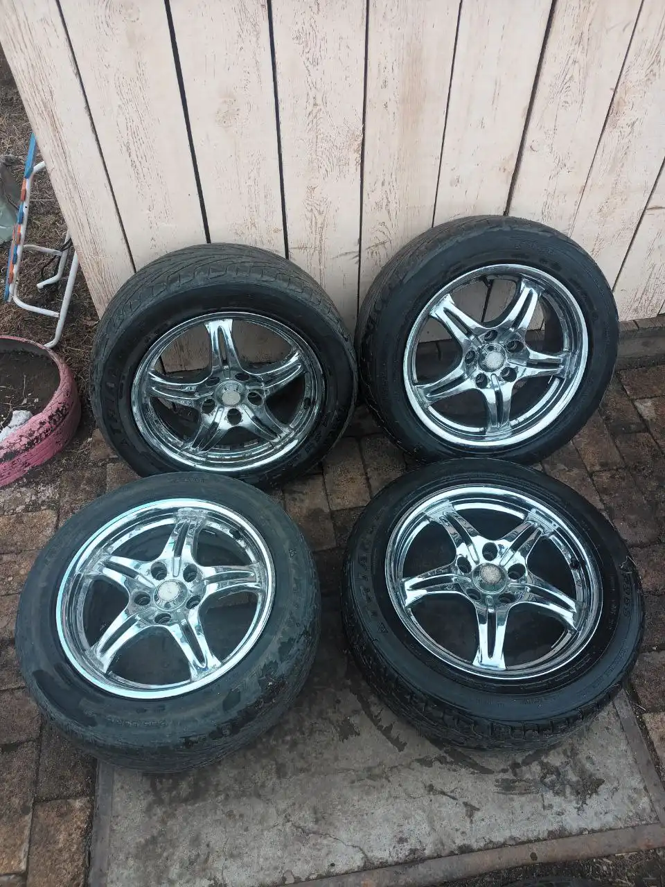 Продам колеса на летней резине 5x114.3 - Колеса и диски (Запчасти) в Иркутск