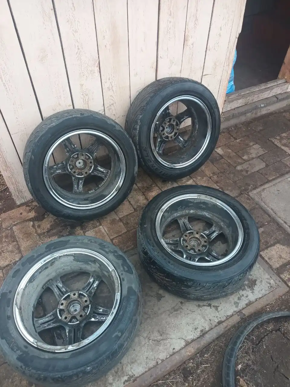 Продам колеса на летней резине 5x114.3 - Колеса и диски (Запчасти) в Иркутск