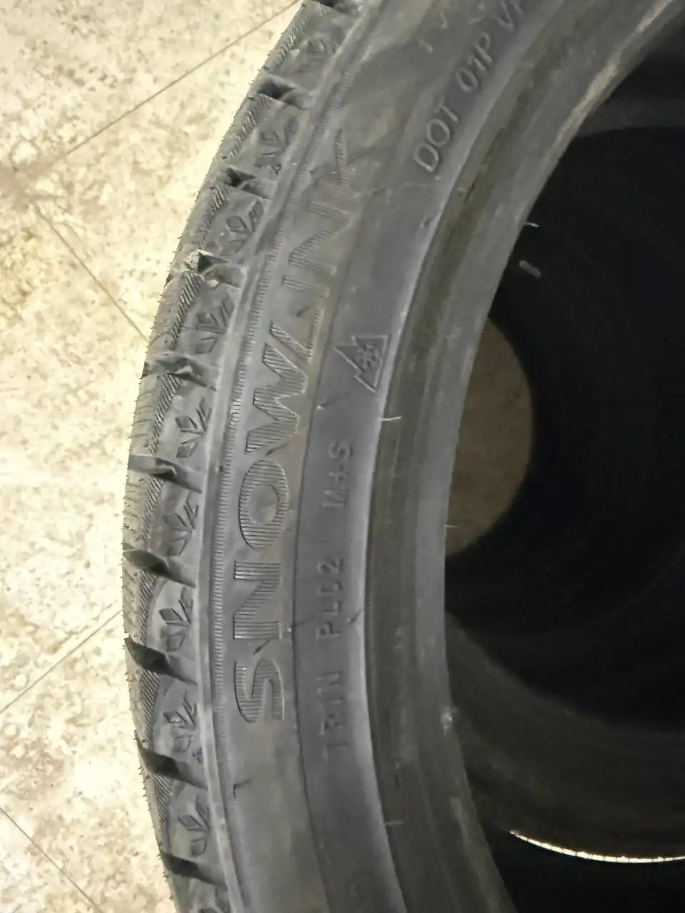 Новые шины Triangle snowlink twt02 225/45/19 - Шины и диски (Запчасти) в Иркутск