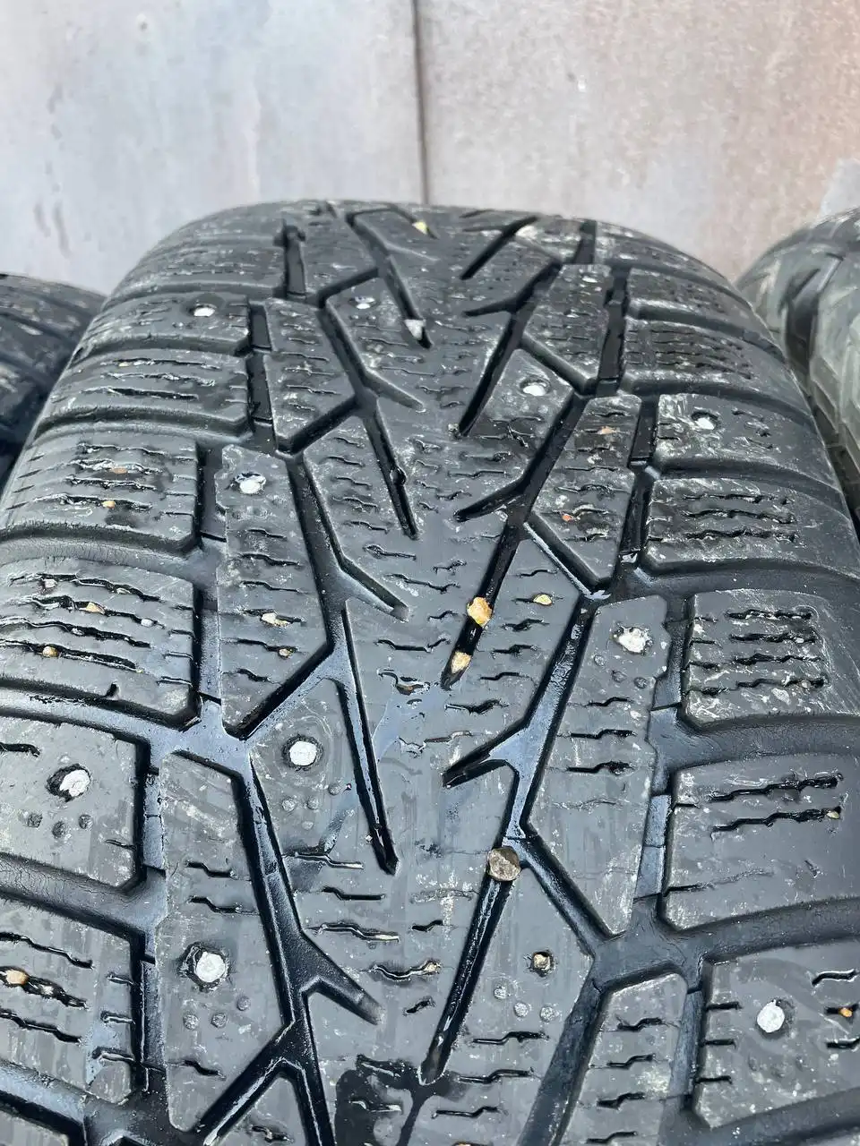 Нокиан Хакапелита7 215/60 R17 шина - Шины и диски (Запчасти) в Иркутск