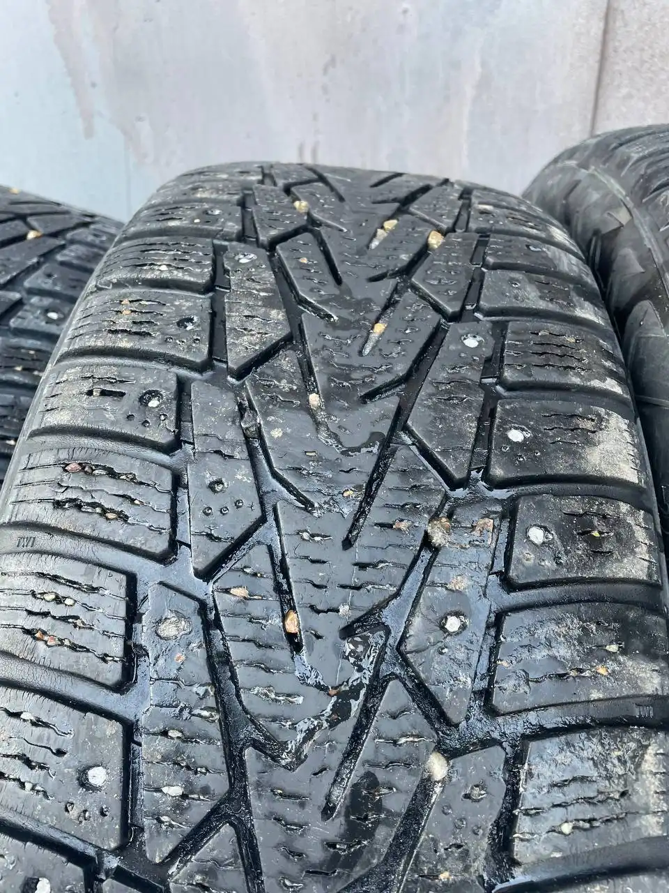 Нокиан Хакапелита7 215/60 R17 шина - Шины и диски (Запчасти) в Иркутск