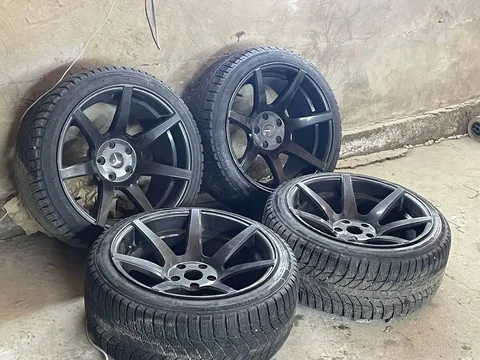 Шоганы R18 5x114.3 9.5JJ ET15 с зимней резиной - Запчасти для сельхозтехники в Иркутск