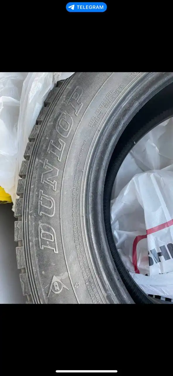 Шины 4 шт с остатком протектора 65% - Шины и диски (Запчасти) в Иркутск