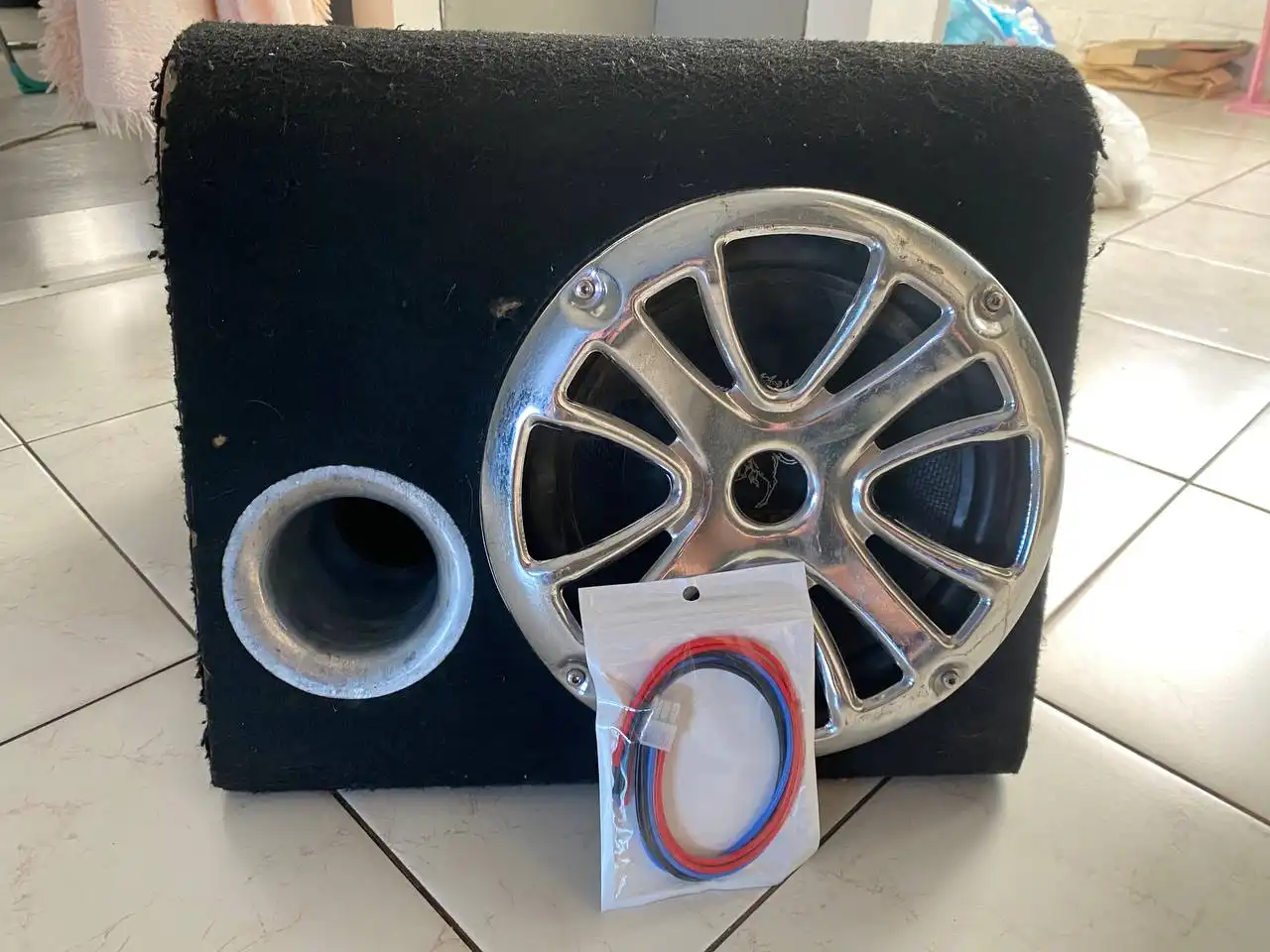 Продам активный саб - Автозвук (Запчасти) в Иркутск