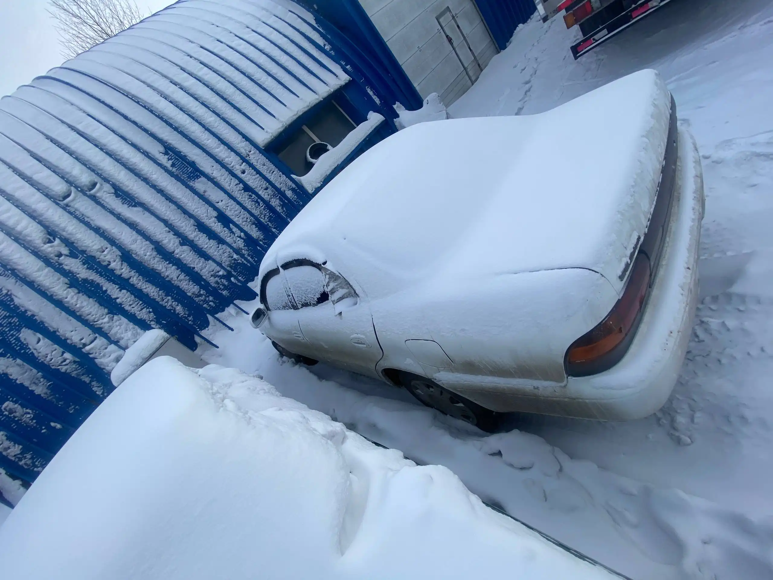 Продам спринтер ае100 без документов, коробки и мотора - Запчасти в Иркутск