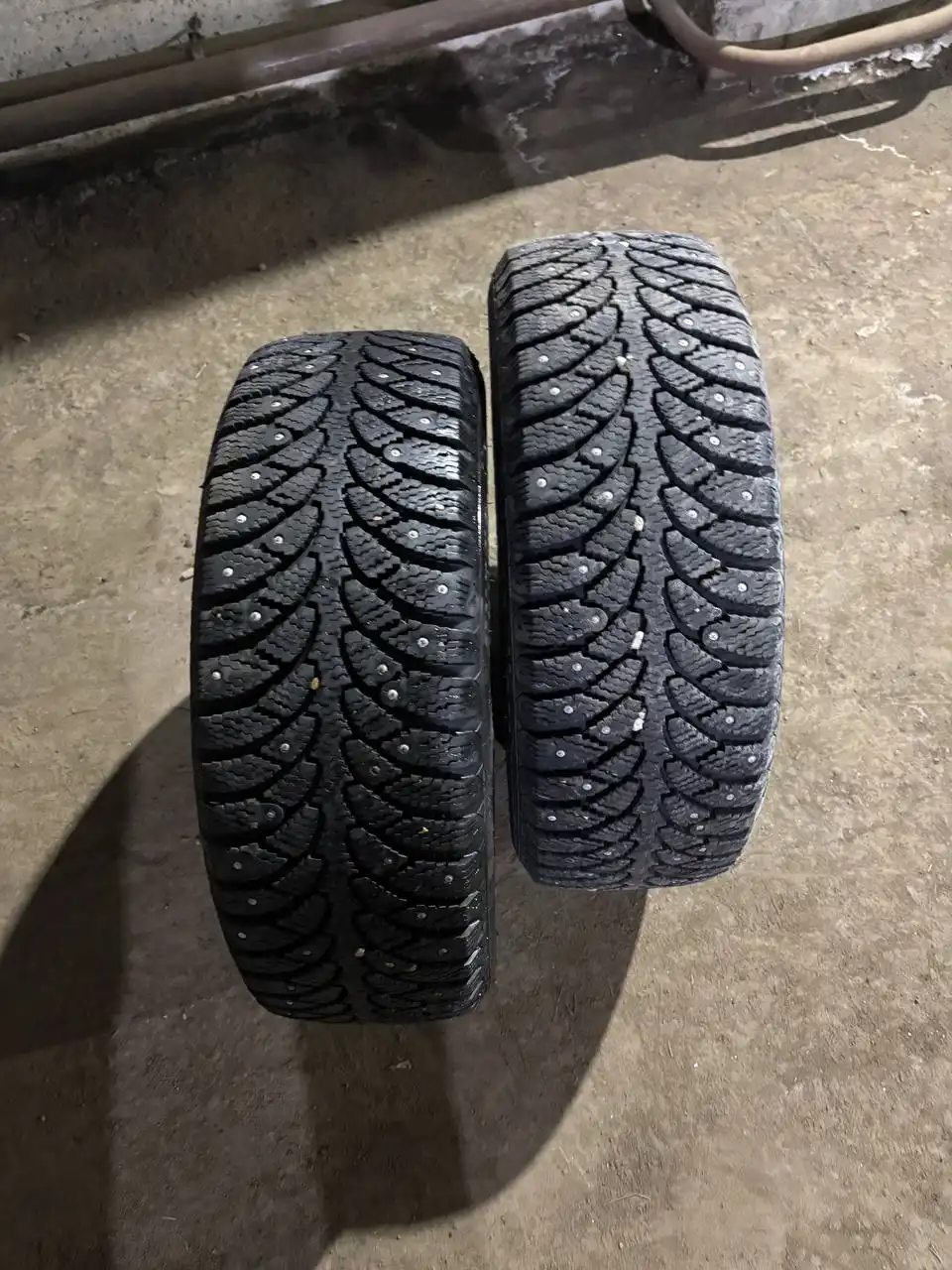 Два колеса 16/205/55 фактически новые - Шины и диски (Запчасти) в Иркутск
