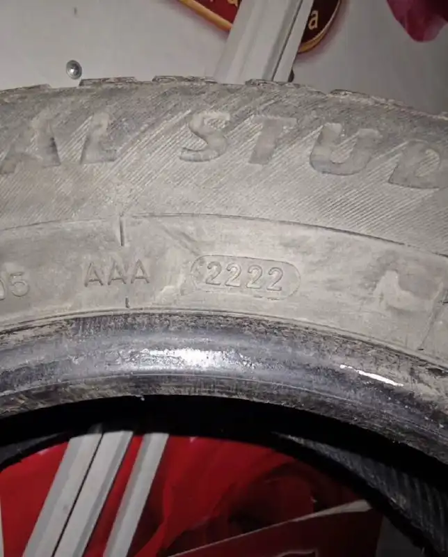 Колеса в сборе R15 185/65 4x100 с шинами 2022 года - Колеса и шины (Запчасти) в Иркутск