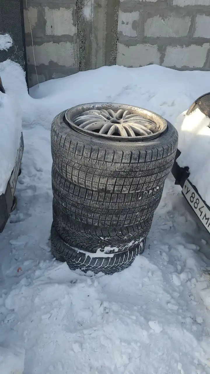 Резина зимняя R19 разноширокая - Шины и диски (Запчасти) в Иркутск